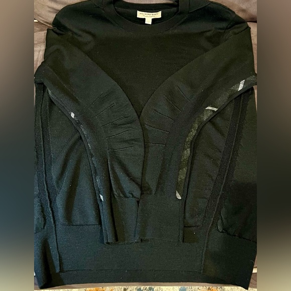 Men’s Black Burberry London England Sweater with detailed sleeve Size Large - Picture 2 of 8